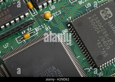 Scheda elettronica a circuito stampato con componenti Foto Stock