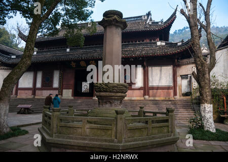 Sala del Re celeste, Tempio Baoguo Ningbo home per la seconda più antica struttura in legno nel sud della Cina Foto Stock