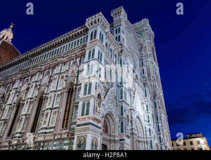 Visualizzare presso la Basilica di Santa Maria del Fiore. È la chiesa principale di Firenze, Italia. Foto Stock