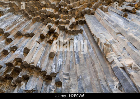 Formazioni di basalto conosciuta come sinfonia di pietre, in Armenia. Foto Stock