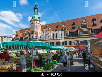 Mercato Markt (piazza del mercato) guardando verso l'Altes Rathaus (antico municipio), Lipsia, Sassonia, Germania Foto Stock