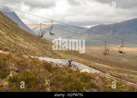 Glencoe Glen Coe Mountain Resort durante la SDA downhill mountain bike race, Scotland, Regno Unito - Foto Stock
