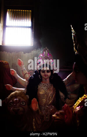 Chitrakoot Dham, India. 29Sep, 2016. Oggi è la maggior parte del tempo propizio è qui! Oggi è il primo giorno di occasione devoti il culto della dea Shailputri . L India è tutti insieme per nove giorni di festival di Navratri 2016. La felice nove giorni del festival di Navratri dedicato alla celebrazione della femminilità. © Akshay Gupta/Pacific Press/Alamy Live News Foto Stock