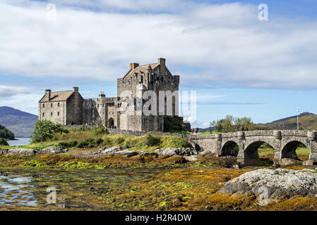 Eilean Donan Castle in Loch Duich, Ross and Cromarty, Highlands occidentali della Scozia, Regno Unito Foto Stock