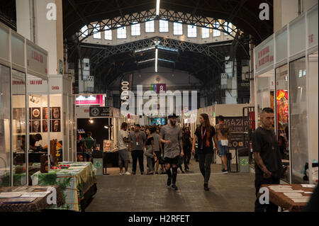 Barcellona, Spagna. Il 30 settembre, 2016. Barcellona Tattoo Expo apre le sue porte con trecento ospiti tattooists b . Credito: Charlie Perez/Alamy Live News Foto Stock