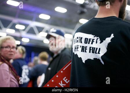 Manheim, PA, Stati Uniti d'America. 1 Ott 2016. Candidato presidenziale repubblicano Donald Trump raduni in Mannheim, Lancaster County, PA, in data 1 ottobre 2016. Credito: Bastiaan Slabbers/ZUMA filo/Alamy Live News Foto Stock