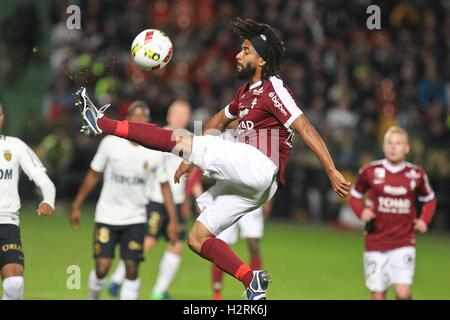 Metz, Francia. 01 ott 2016. French League calcio 1. FC Metz rispetto a Monaco. Assou Ekotto Benoit Credito: Azione Sport Plus/Alamy Live News Foto Stock