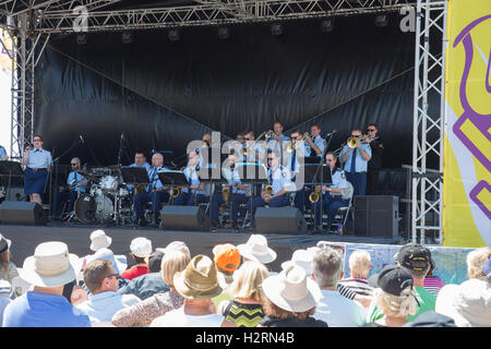 Sydney, Australia. 02oct, 2016. Nuovo Galles del Sud nella banda della polizia suonare dal vivo presso il 2016 e 39th annuale di Manly Jazz Festival di Sydney, Australia. Credit: modello10/Alamy Live News Foto Stock