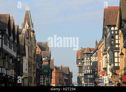 Tudor edifici del centro citta' di Chester, un inglese famosa destinazione turistica Foto Stock