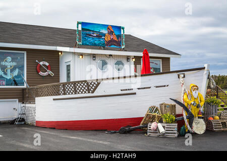 Decorazione esterna presso il Cafe di ancoraggio a Port au choix, Terranova e Labrador, Canada. Foto Stock