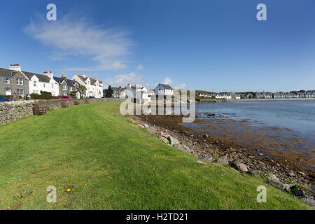 Isola di Islay, Scozia. Pittoresco e tranquillo vista di Port Ellen's Waterfront, a Frederick Crescent. Foto Stock