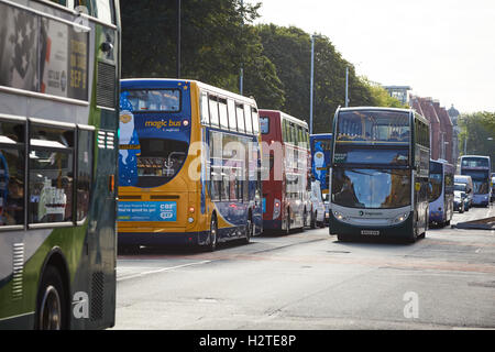 Università di Manchester Oxford road autobus autobus autobus fermato double decker singolo parco autobus la flotta aziendale livrea routing dei servizi Foto Stock