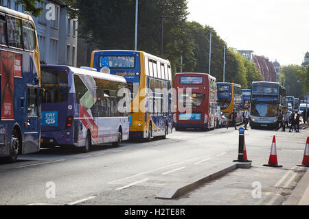 Università di Manchester Oxford road autobus autobus autobus fermato double decker singolo parco autobus la flotta aziendale livrea routing dei servizi Foto Stock