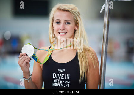 Siobhan-Marie O'Connor nuotatore Speedo ambasciatore inglese nuotatore competitivo ha rappresentato la Gran Bretagna Giochi Olimpici argento m Foto Stock