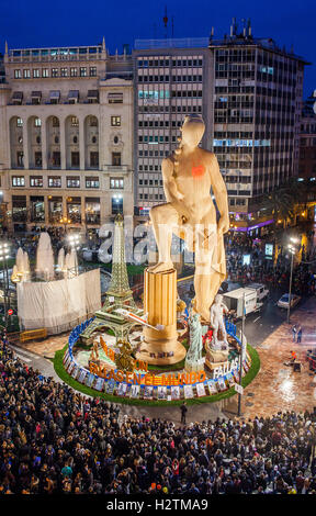 Falla di Plaza del Ayuntamiento ,Fallas Festival,Valencia,Spagna Foto Stock