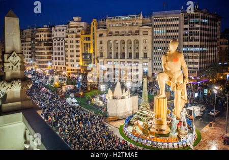 Falla di Plaza del Ayuntamiento ,Fallas Festival,Valencia,Spagna Foto Stock