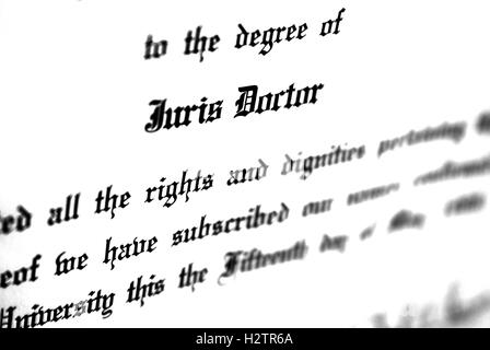 Close up juris Dottorato legge certificato di laurea Foto Stock