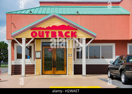 Outback Steakhouse esterno. 2219 SW 74th, Oklahoma City, Oklahoma, Stati Uniti d'America. Foto Stock