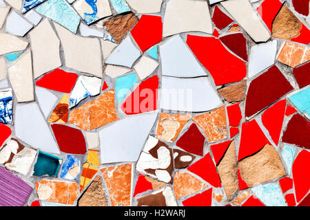 Abstract colorato mosaico texture come sfondo, piastrelle rotte Foto Stock