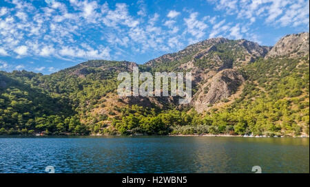 Il pittoresco paesaggio marino del Mediterraneo in Turchia Foto Stock