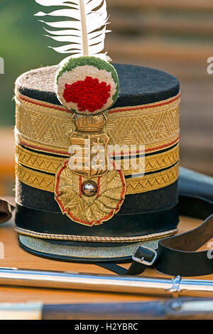 Hat a Fanteria ungherese officer. 1848 stile. Foto Stock