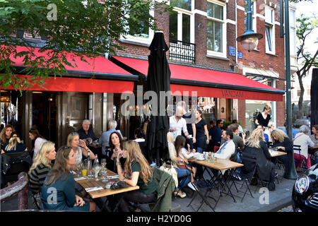 Il ristorante francese Brasserie Van Dam Cornelis Schuytstraat Oud Zuid olandese di Amsterdam Paesi Bassi Foto Stock