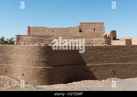 Meybod, Narin Qal'eh (castello), la vista delle pareti esterne Foto Stock