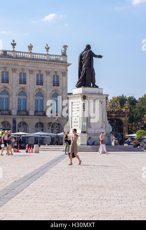 Statua di Stanislao I Leszczynski, duca di Lorena, di Georges Jacquot, 1831, Place Stanislas di Nancy, Meurthe-et-Moselle Francia Foto Stock