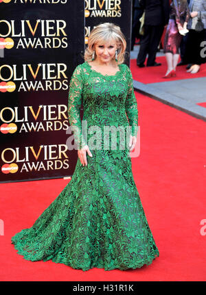 Lesley Garrett assiste il Laurence Olivier Awards presso la Royal Opera House Foto Stock