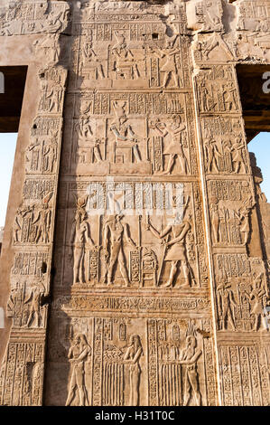 L'Egitto. Il Tempio di Kom Ombo è un singolare tempio doppio costruita durante la dinastia tolemaica. Foto Stock
