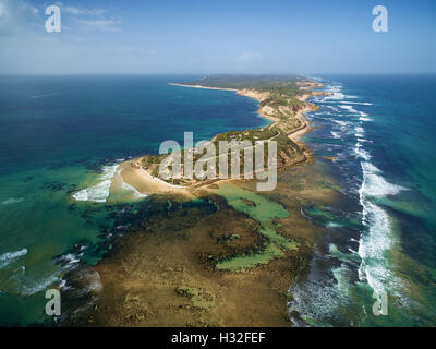 Vista aerea della punta della Penisola di Mornington con Fort Nepean su una luminosa giornata di sole. Melbourne, Victoria, Australia Foto Stock