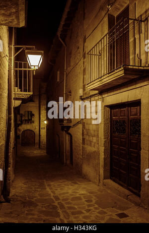 Street nella città medievale Sos del Rey Católico a Saragozza, Aragona, Spagna Foto Stock