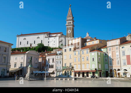 Chiesa di San Giorgio e piazza Tartini a Pirano, Slovenia Foto Stock