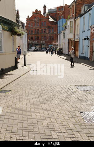 Strada che conduce a Brewers Quay,,Weymouth Dorset, Regno Unito Foto Stock