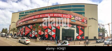 Bab Ezzouar shopping mall. Edificio si trova nel nuovo quartiere degli affari, Algeri Bab-Ezzouar office space è un vivace luogo di lavoro. Foto Stock