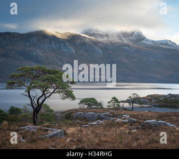 Loch Maree e Slioch, Highlands scozzesi, Scozia Foto Stock