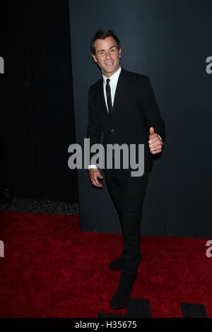 New York, NY, STATI UNITI D'AMERICA. 4 Ott 2016. Justin Theroux a "La ragazza sul treno' Premiere al Regal E-a piedi su Ottobre 4, 2016 in New York City. Credito: Diego Corredor/media/punzone Alamy Live News Foto Stock