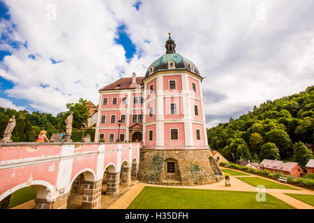 Il castello di Becov a Karlovy Vary, Bohemia Repubblica Ceca Foto Stock