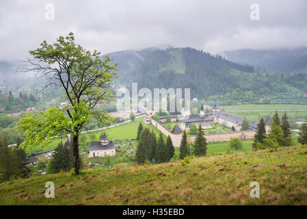 Il Monastero Sucevita, una chiesa gotica, una delle Chiese dipinte del Nord della Moldavia, UNESCO, Bukovina, Romania Foto Stock