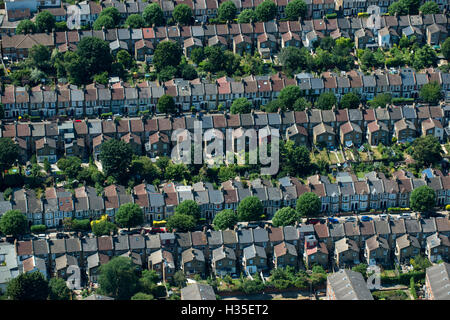 Righe del Vittoriano case a schiera in London, England, Regno Unito Foto Stock