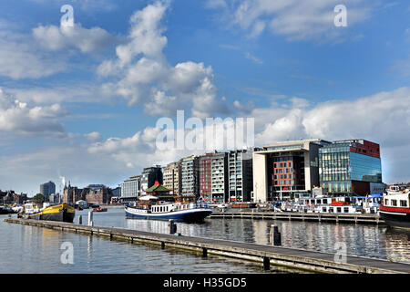 Oosterdok Oosterdokskade Biblioteca del Conservatorio di Hilton Hotel Ristorante Cinese Sea Palace Amsterdam Paesi Bassi Foto Stock