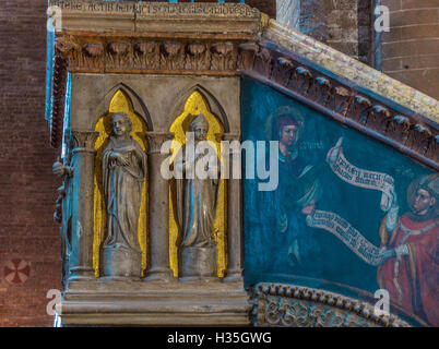 Italia Emilia Romagna Modena Cattedrale interno Enrico da Campione : pulpito 1322 Foto Stock