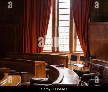 Vista interna di Hornsey Town Hall, Crouch End, Inghilterra, da Reginald Harold Uren. Foto Stock