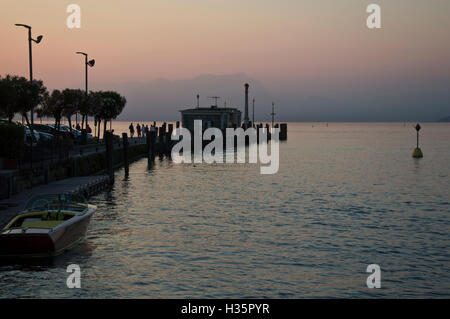 Il Jetty, Peschiera del Garda sul Lago di Garda, Italia Foto Stock