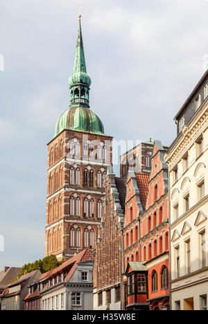 Il campanile di San Nicola in chiesa a Stralsund, Meclemburgo-Pomerania, Germania Foto Stock