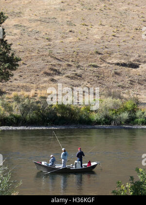 Pesca a mosca, Yakima River, Stato di Washington orientale. Foto Stock