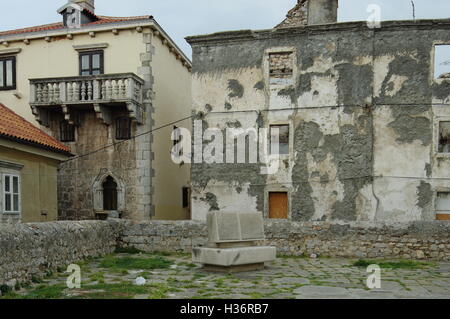 Senj, Croazia â€" 16 Settembre 2016: città vecchia. Una piccola città nel nord della Croazia, si trova sulla costa adriatica. La parte più antica Foto Stock