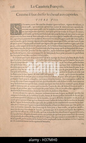 Questo lavoro esplora le tradizioni della cavalleria francese e italiana, concentrandosi sui principi dell'equitazione e sull'arte dell'addestramento dei cavalli. Enfatizza le tecniche delle migliori scuole di ogni nazione, offrendo approfondimenti sull'equestrismo militare. Foto Stock
