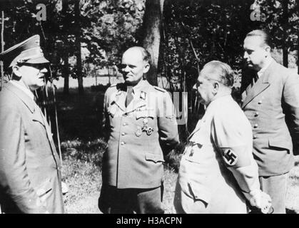 Adolf Hitler, Bauer, Heinrich Hoffmann, Walter Hewel, 1944 Foto Stock