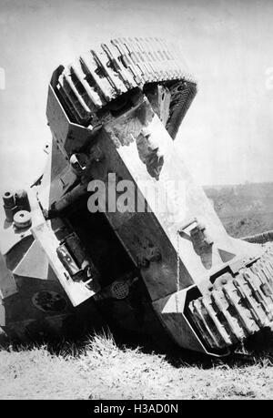 Distrutto serbatoio francese a Sedan, 1940 Foto Stock